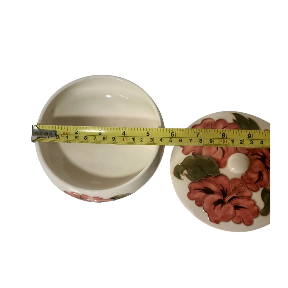 Vintage Moorcroft Lidded Bowl – Coral Hibiscus on Ivory Porcelain c1974 - Picture 6 of 10